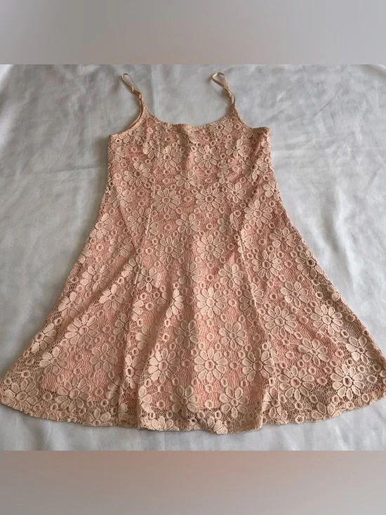 City Triangle Peach Floral Lace Spaghetti Strap Fit Flare Dress Womens Medium - Picture 7 of 7